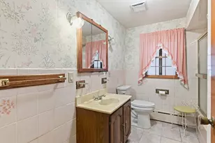 16 Holly Ct, Springfield, MA 01151 - Photo 11