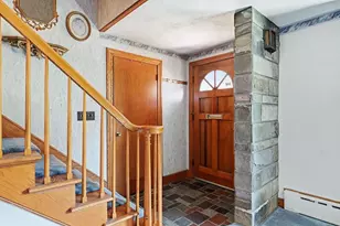 16 Holly Ct, Springfield, MA 01151 - Photo 5