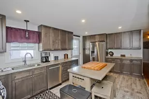 107 Parenteau Dr, Chicopee, MA 01020 - Photo 11