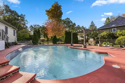 126 Brattle St, Holden, MA 01520 - Photo 27