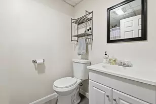 8 Guilford St, Worcester, MA 01606 - Photo 21