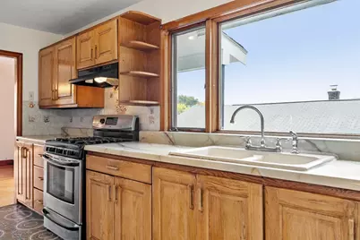 253 Fellsway West, Medford, MA 02155 - Photo 21