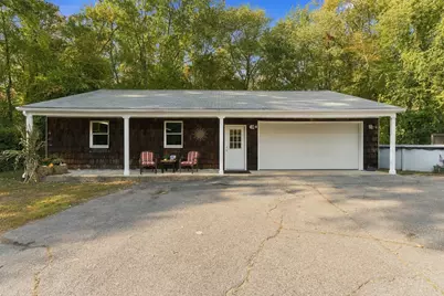 480 Hartford Ave E, Uxbridge, MA 01569 - Photo 3