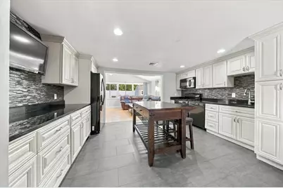 17 Lake St, Braintree, MA 02184 - Photo 5