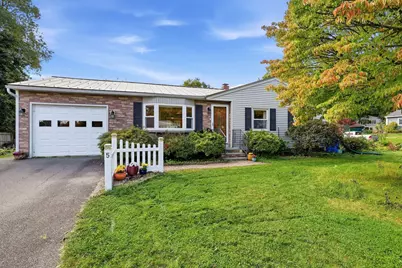 5 Winchester Ter, Northampton, MA 01062 - Photo 1
