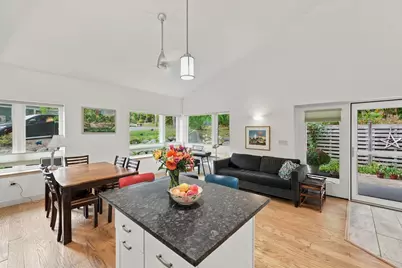 129 Hinckley St #129, Northampton, MA 01062 - Photo 9