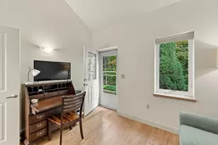129 Hinckley St, Northampton, MA 01062 - Photo 17