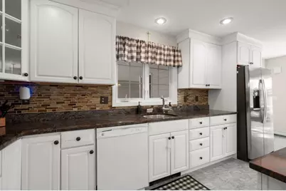 10 Valley Rd, Danvers, MA 01923 - Photo 5