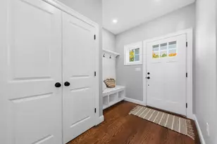 35 School St, Woburn, MA 01801 - Photo 3