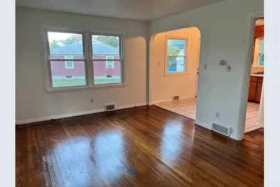 41 Dudley Ave, Northbridge, MA 01588 - Photo 5