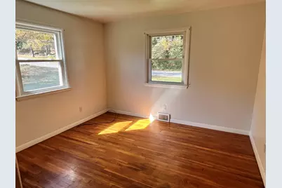 41 Dudley Ave, Northbridge, MA 01588 - Photo 7