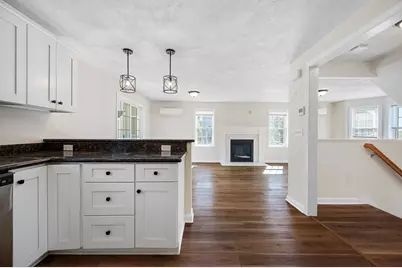 7 Snowberry Cir, Worcester, MA 01607 - Photo 5