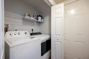 7 Snowberry Cir, Worcester, MA 01607 - Photo 17