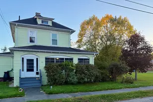 22 Madison Cir, Greenfield, MA 01301 - Photo 1