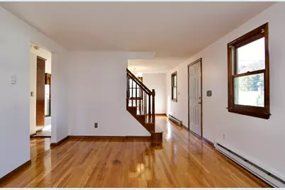 21 Carmel Ln, Agawam, MA 01030 - Photo 5