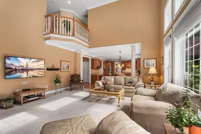 27 Dairy Dr, Upton, MA 01568 - Photo 5