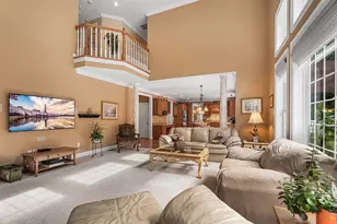 27 Dairy Dr, Upton, MA 01568 - Photo 5