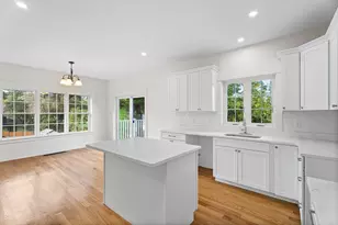 76 Valmor St, Worcester, MA 01604 - Photo 9