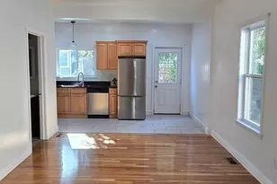 376 Ferry St, Everett, MA 02149 - Photo 11