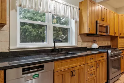 10 Byron St, Haverhill, MA 01835 - Photo 19