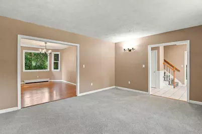 10 Kings Lane, Medway, MA 02053 - Photo 9