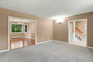 10 Kings Ln, Medway, MA 02053 - Photo 9