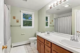10 Kings Ln, Medway, MA 02053 - Photo 27