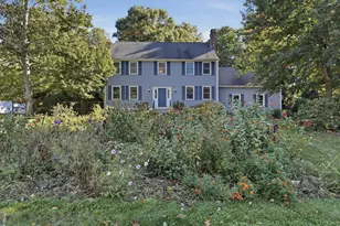 10 Kings Ln, Medway, MA 02053 - Photo 1