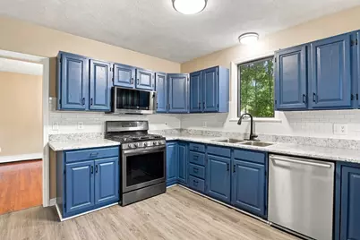 10 Kings Lane, Medway, MA 02053 - Photo 15