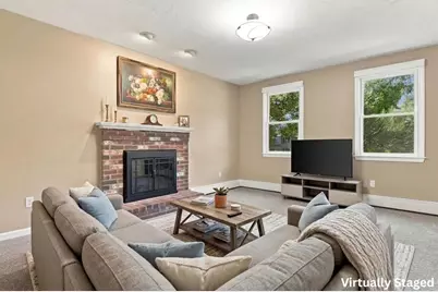 10 Kings Lane, Medway, MA 02053 - Photo 3