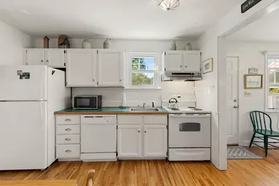 8 Bayfield Road, Gloucester, MA 01930 - Photo 11