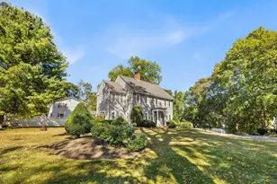 133R Pleasant St, Woburn, MA 01801 - Photo 5