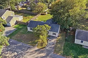 28 Vega St, Weymouth, MA 02188 - Photo 3