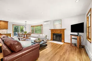 358 Groton St, Dunstable, MA 01827 - Photo 9