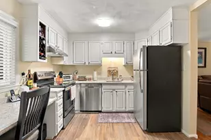 35 Jacqueline Rd, Waltham, MA 02452 - Photo 7