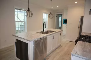 1346 Newport Ave, Attleboro, MA 02703 - Photo 5