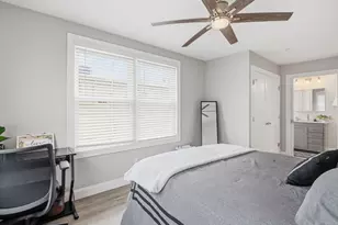 149 Pleasant St, Marblehead, MA 01945 - Photo 23
