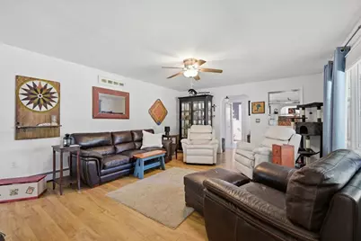131 Henry St, Uxbridge, MA 01569 - Photo 9
