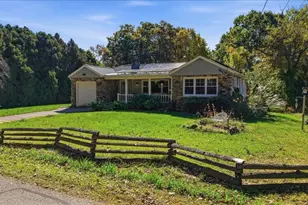 131 Henry St, Uxbridge, MA 01569 - Photo 3