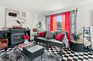 241-243 Nottingham St, Springfield, MA 01104 - Photo 3