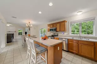 3 Autumn Dr, Wareham, MA 02576 - Photo 5