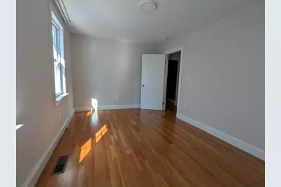 243 Appleton St, Lowell, MA 01852 - Photo 19