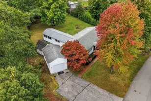 25 Oakview Cir, Medway, MA 02053 - Photo 7