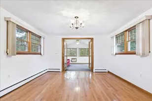 25 Oakview Cir, Medway, MA 02053 - Photo 17