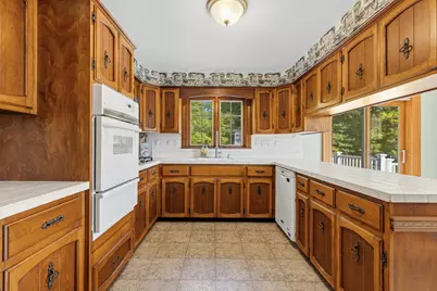 86 Delmage Rd, Swansea, MA 02777 - Photo 5