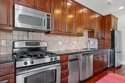 98 G St #4, Boston, MA 02127 - Photo 3
