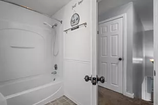 105 Freda Ln, Lowell, MA 01854 - Photo 19