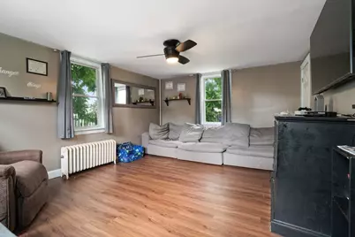 19 Suffolk St, Springfield, MA 01109 - Photo 9