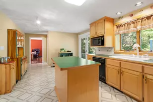70 Prospect St, Franklin, MA 02038 - Photo 3