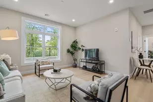 7 Cross St, Wilmington, MA 01887 - Photo 3